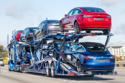 Hertz Amps Up With  Groundbreaking Tesla Deal