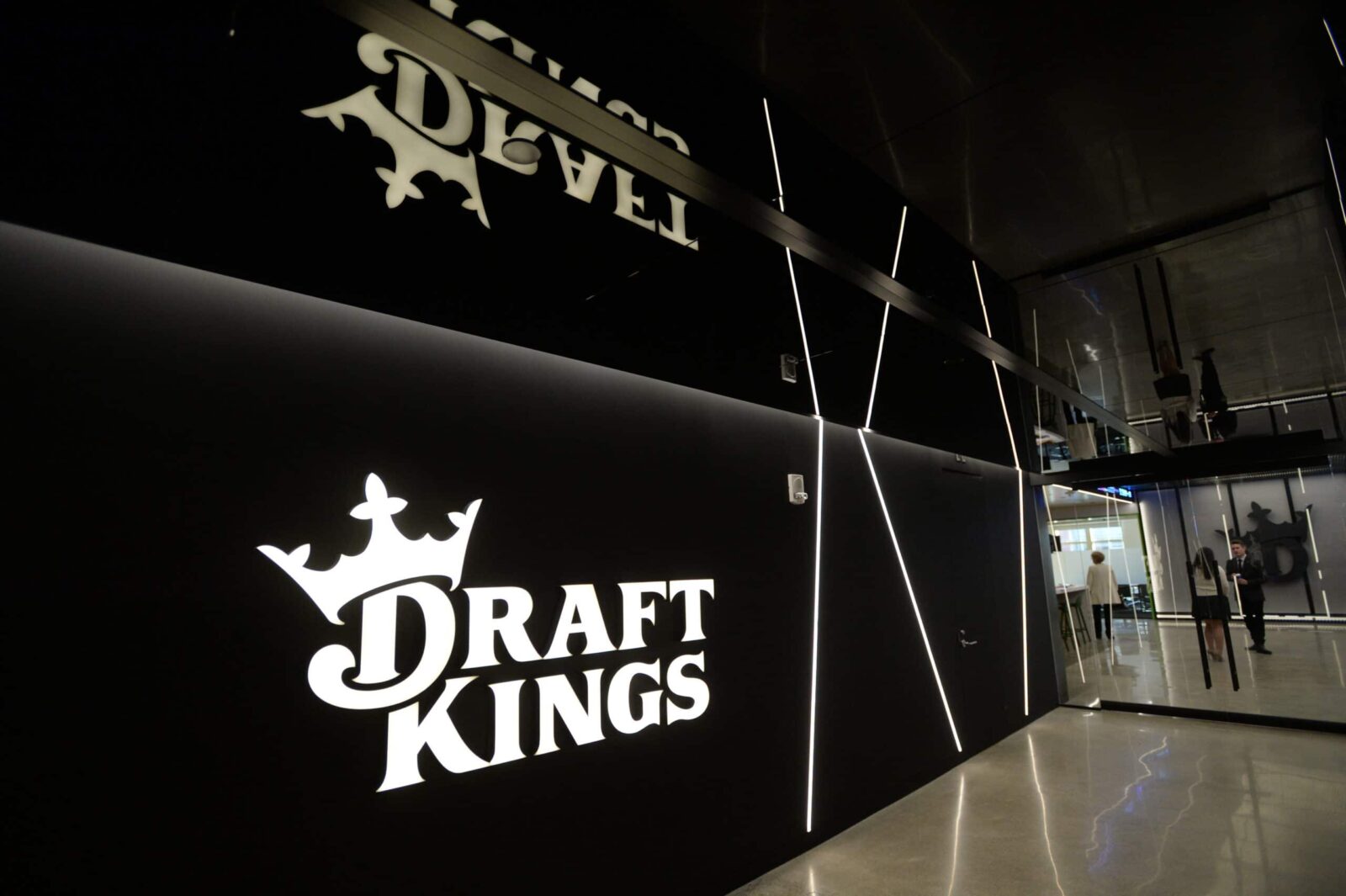 Online Sports Books Shake Up Their Ad Strategy