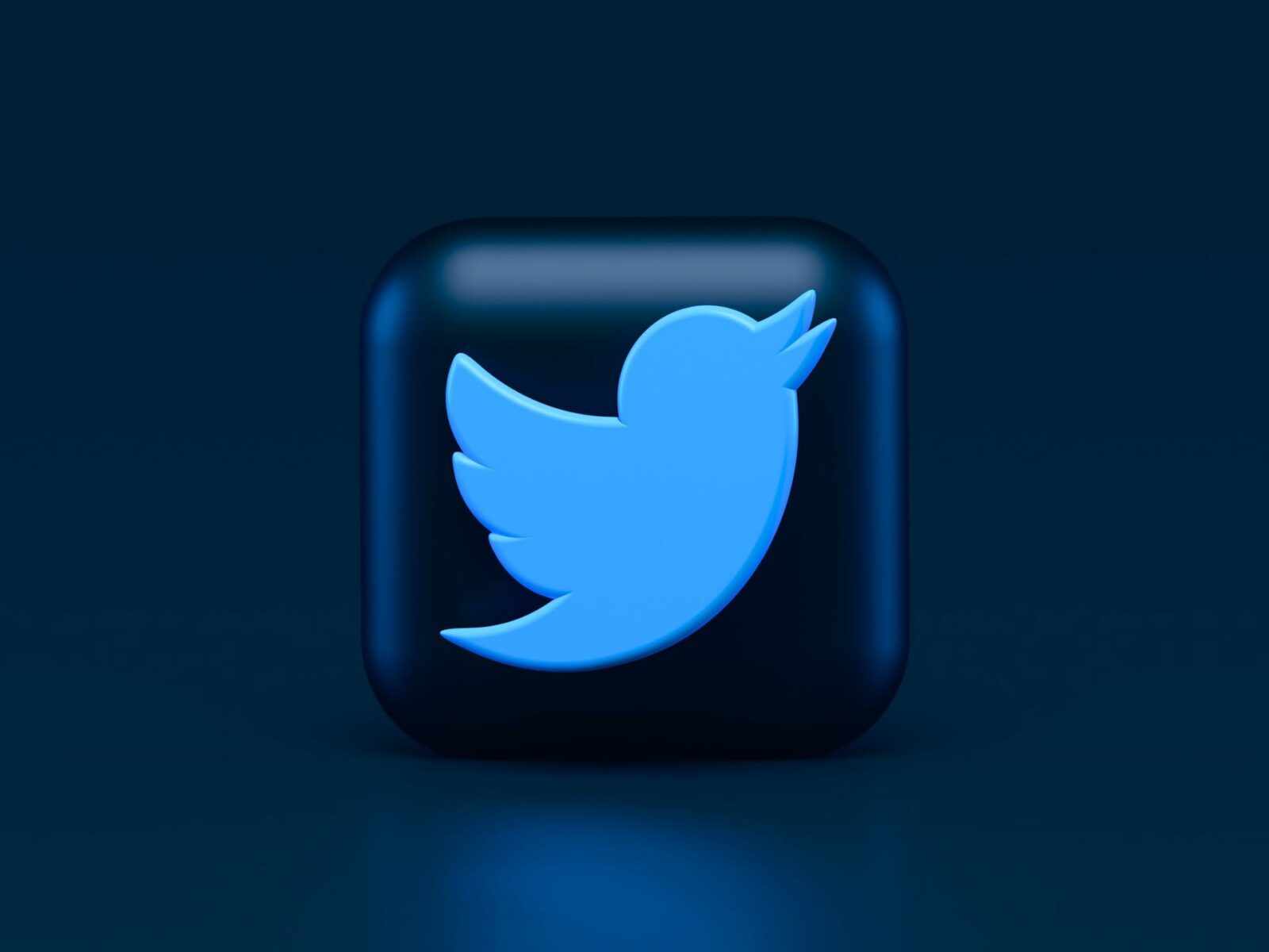 Former Twitter Execs Sue Twitter for $1 Million