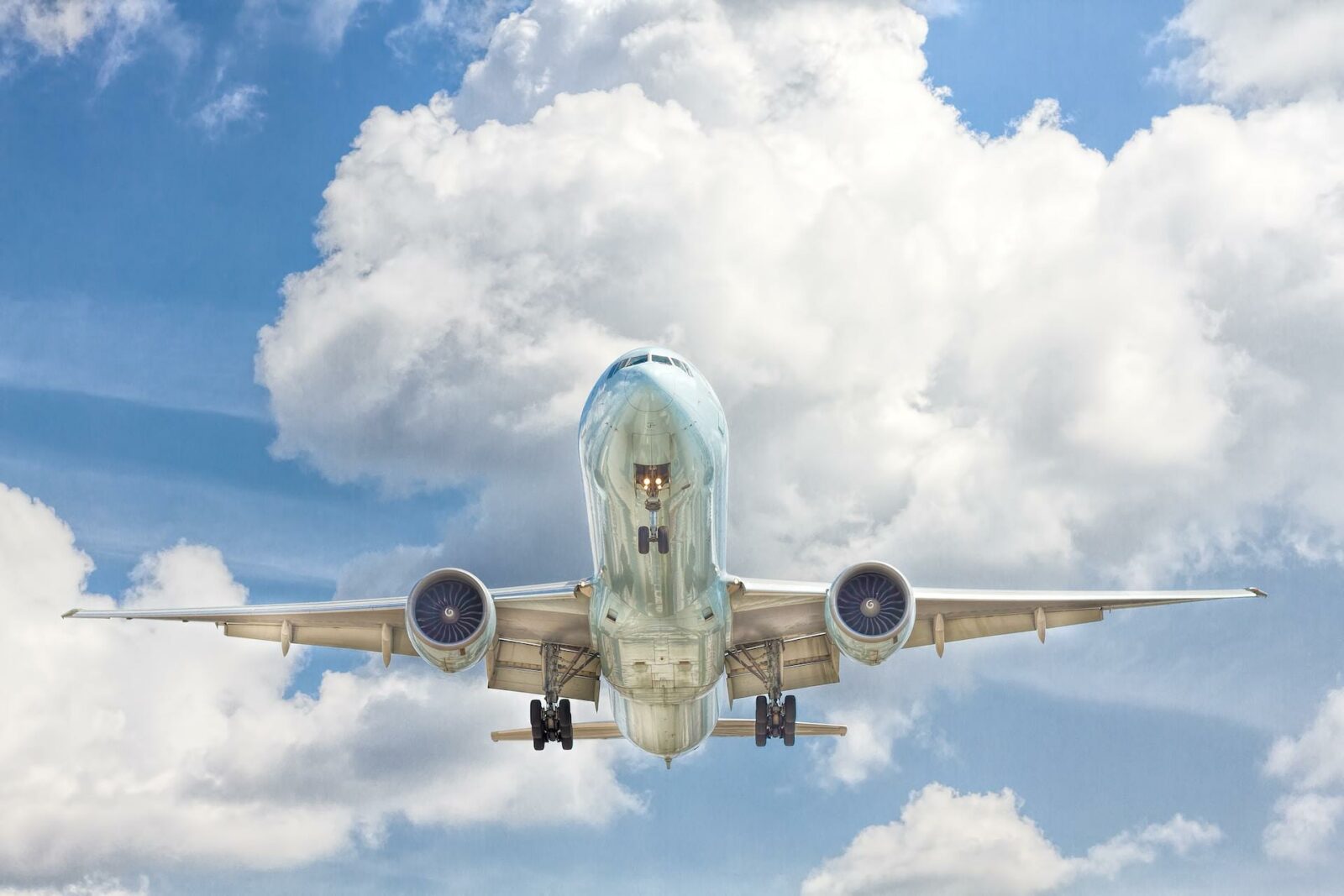 Uber Launches Flight-Booking Product in the UK