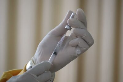 Covid Vaccine Producer Says Government Should Stick to Their Promises