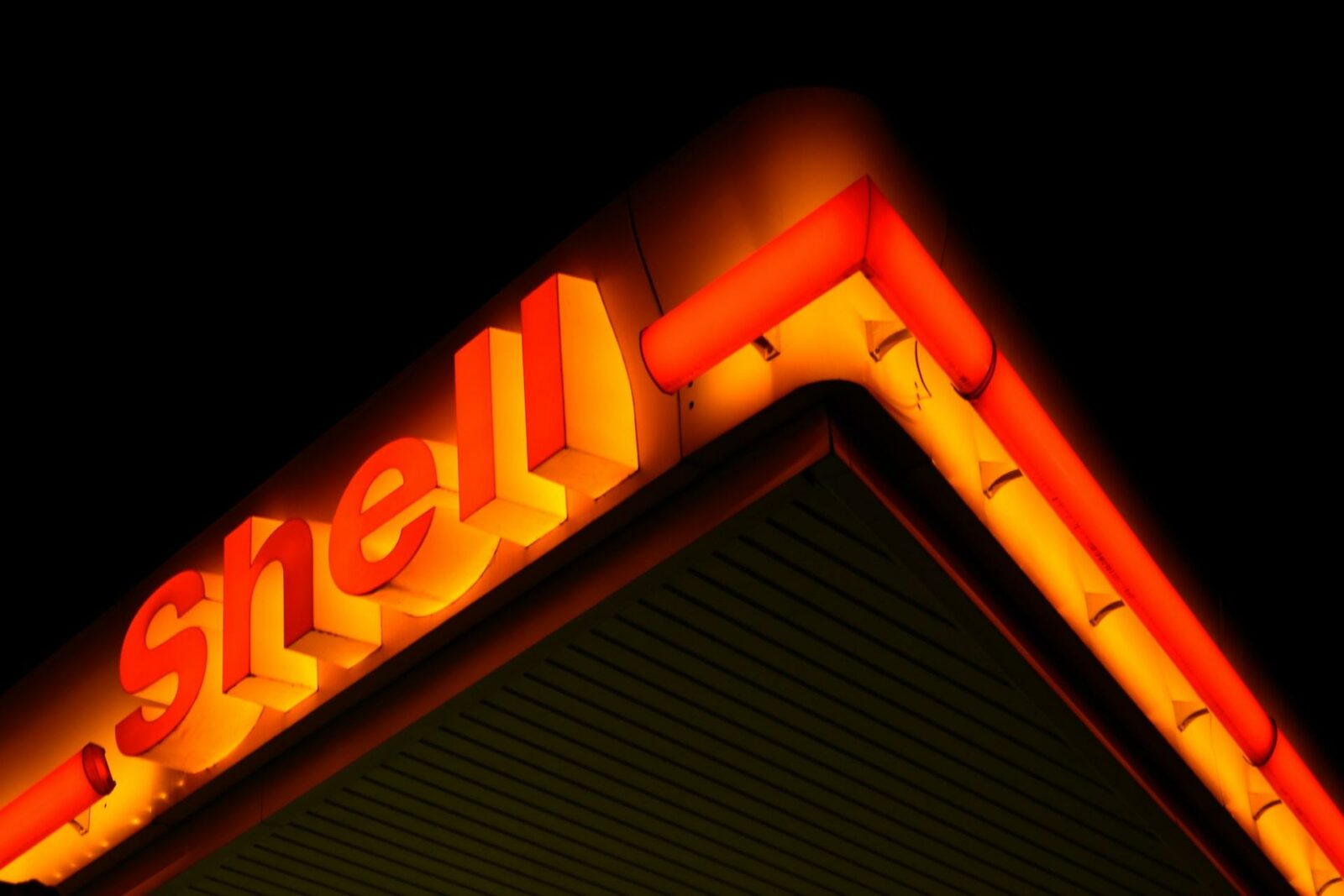 Shell Changes Course on Oil Production Cut Promises