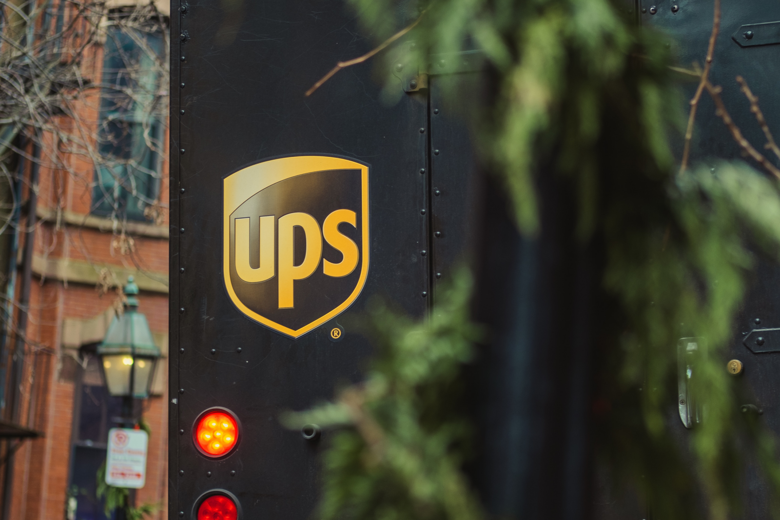 Tentative Deal Averts Strike by UPS Drivers