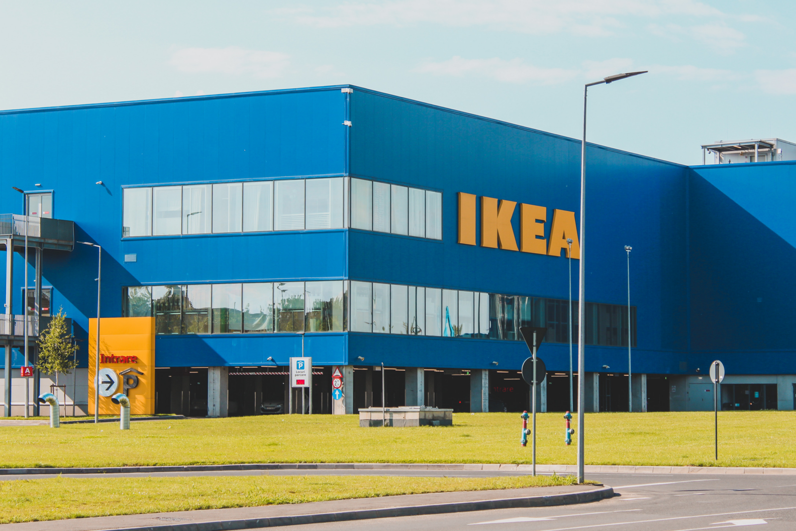 Ikea Slashes Prices Amid Cooling Inflation