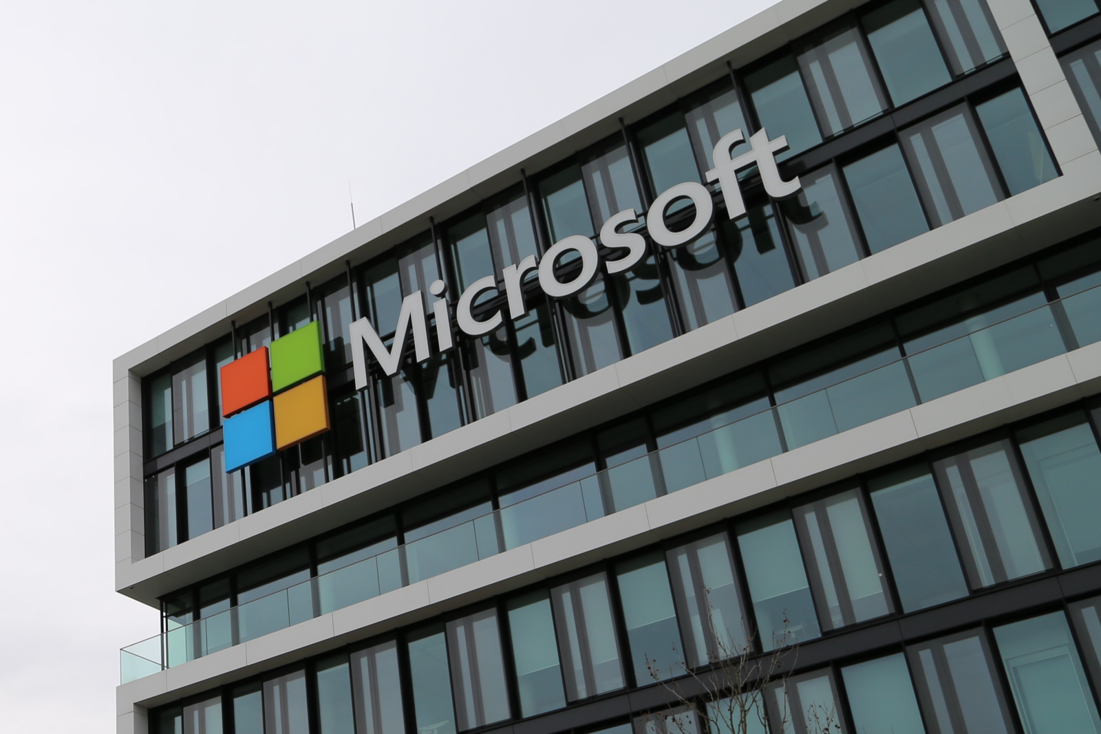 Microsoft is Creating an AI-Powered Factory Floor