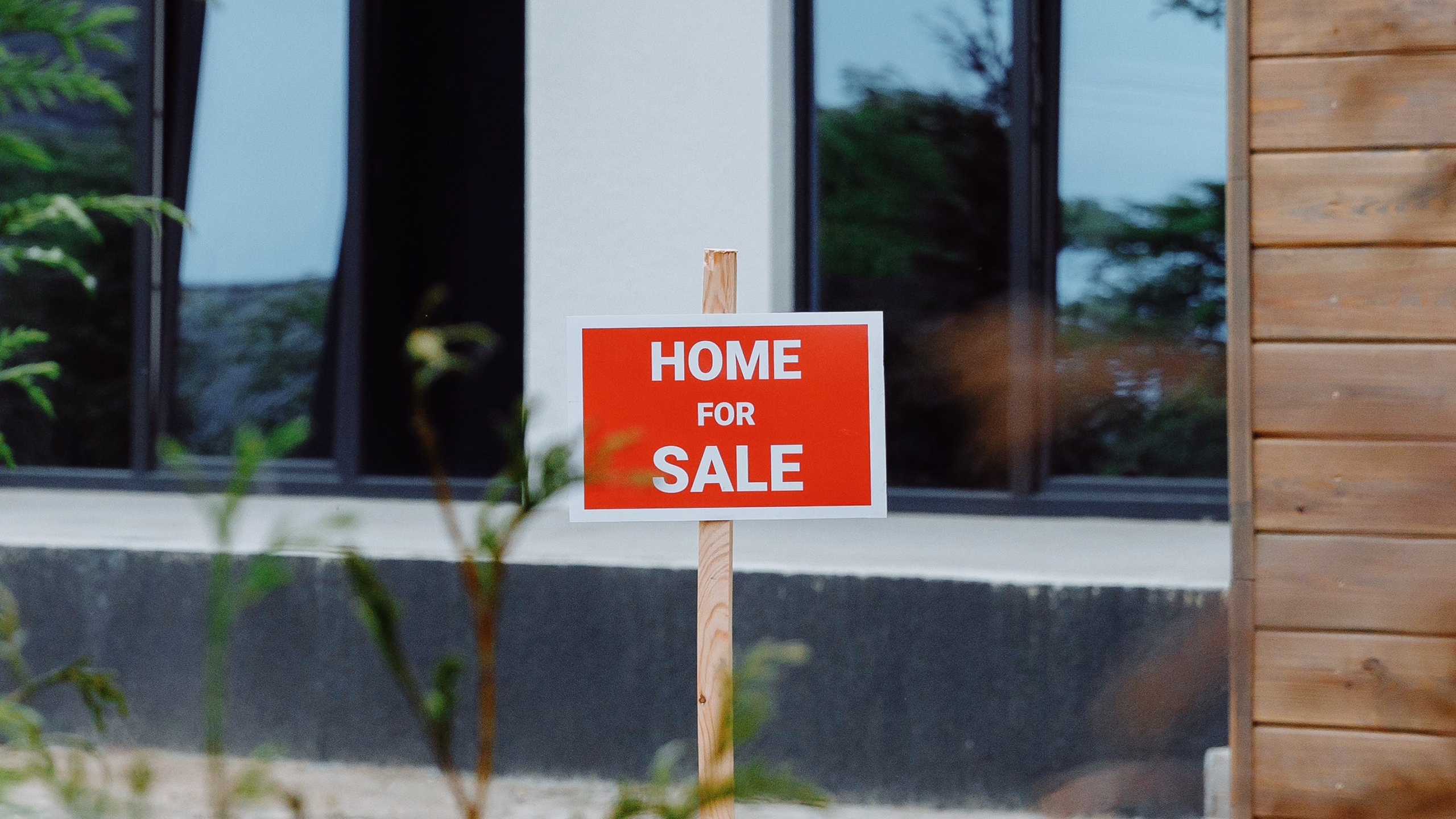Photo of a home for sale sign