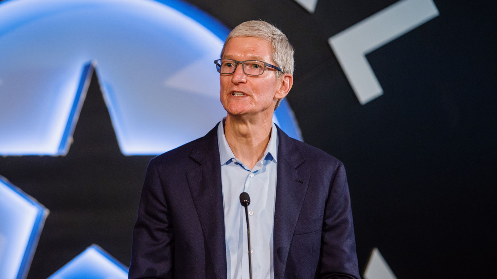 Apple’s AI Waiting Game May Finally Be Over