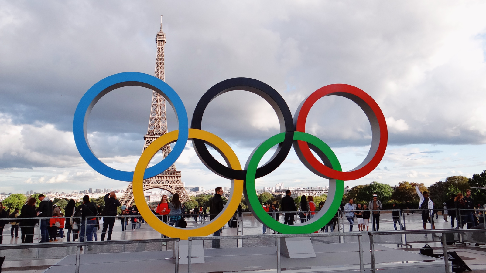 Paris Olympics Begin With Economic Promise and Peril