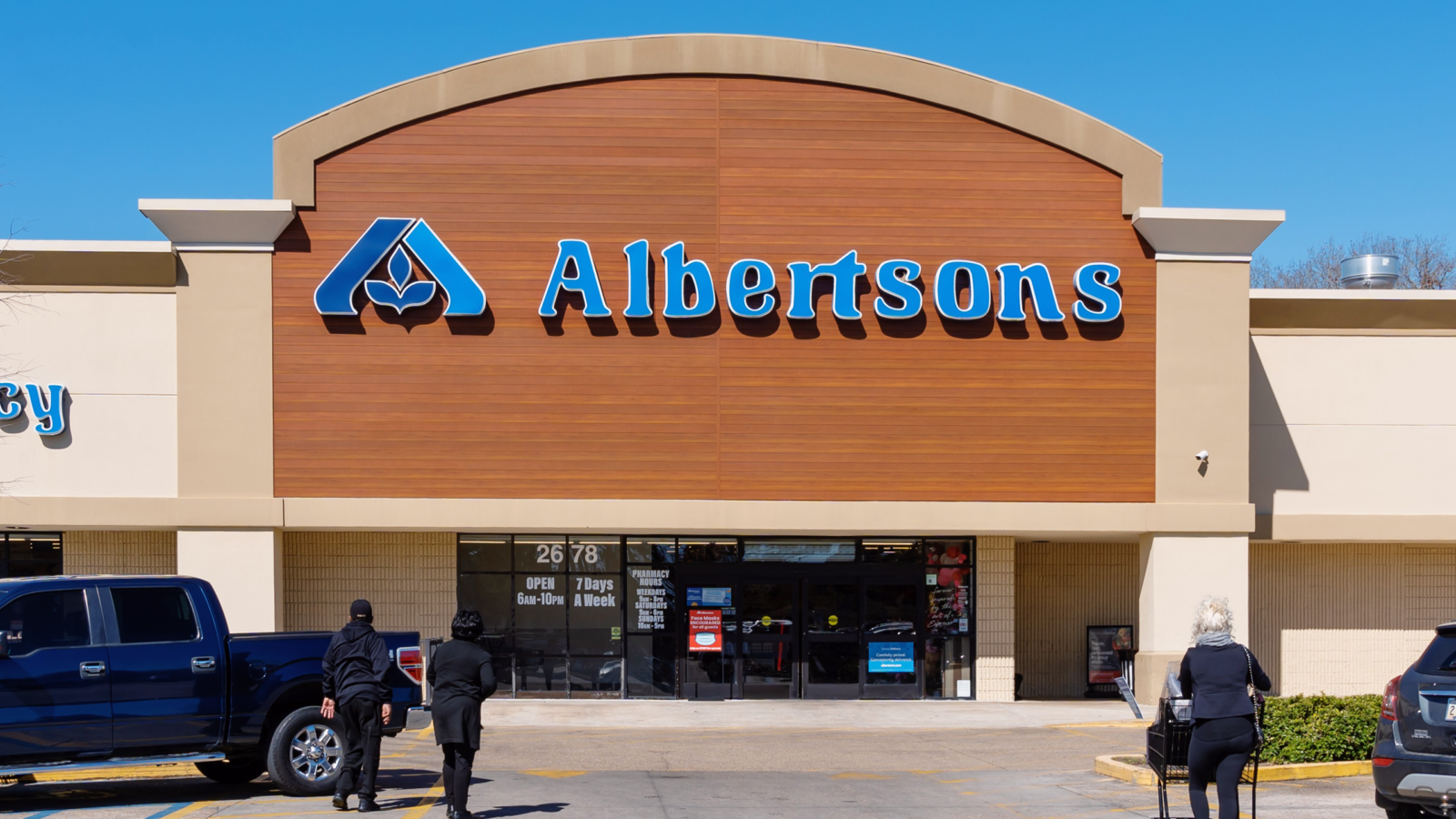 After Blocked Merger, Albertsons Sues Kroger