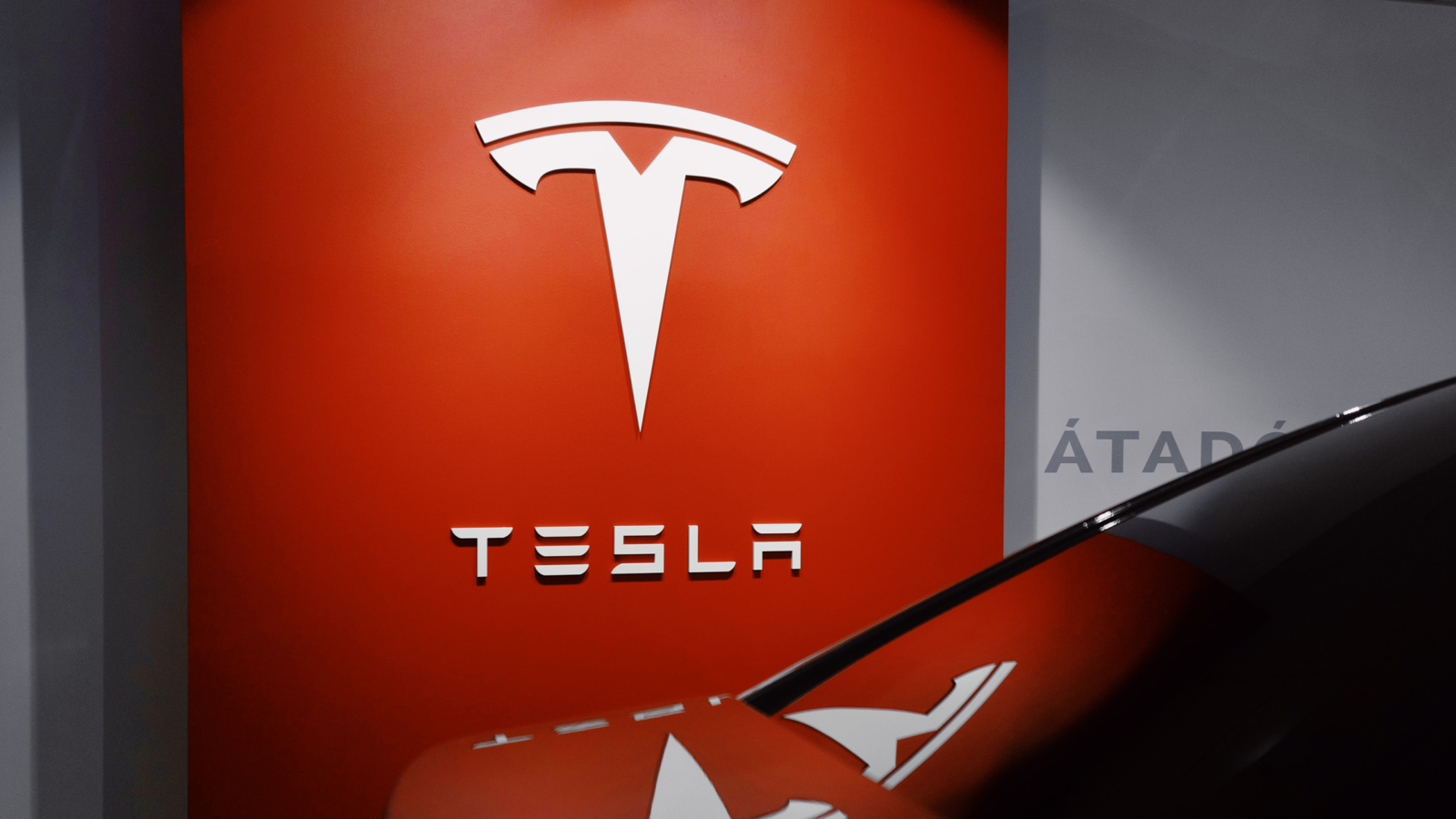 Don’t Blame Musk for Tesla’s Plummeting Sales in France, Germany