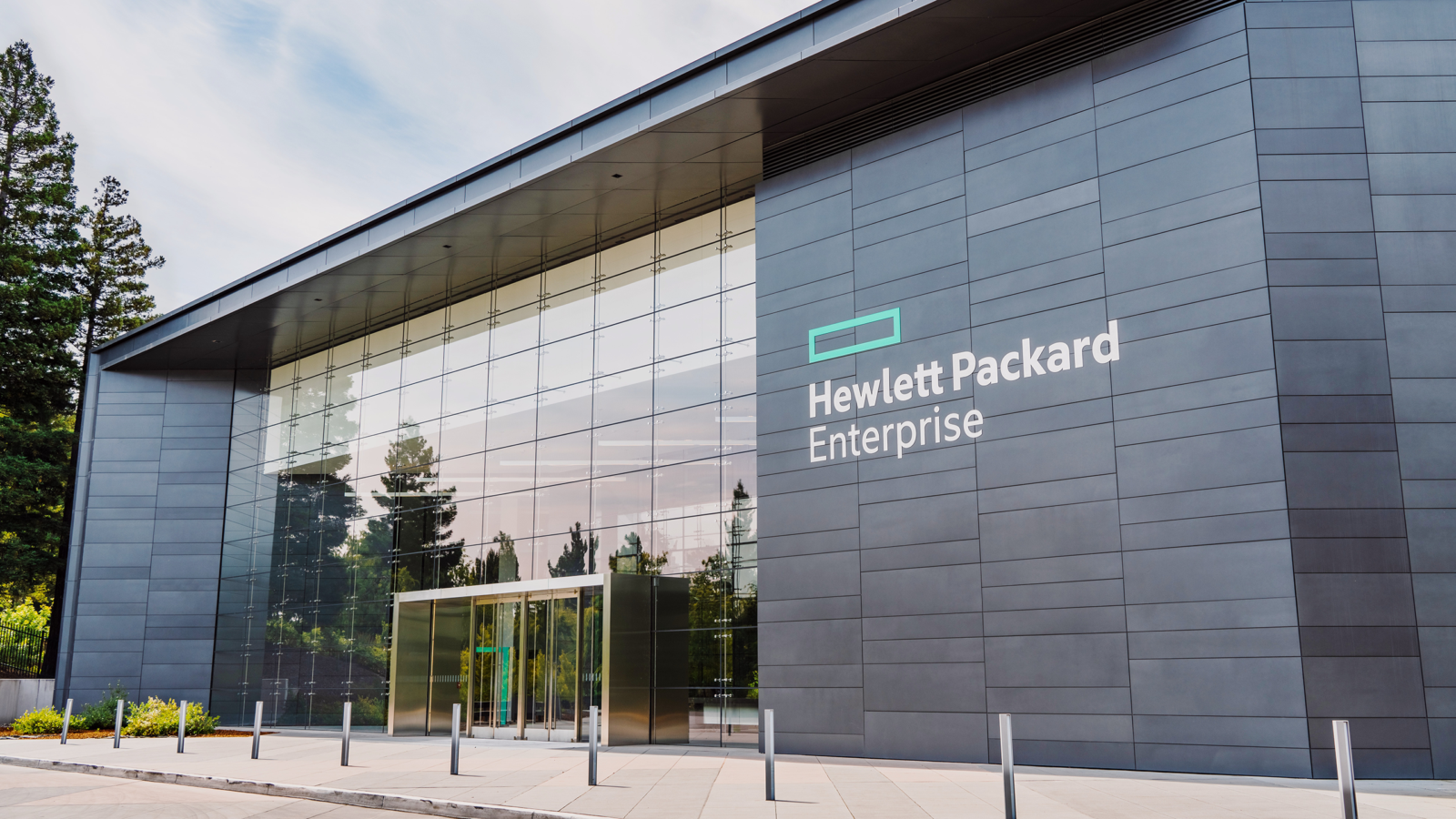 Activist Investor Elliott Picks a Fight for Change at HPE