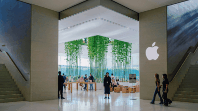 Apple Leads Manufacturing Pivot to India
