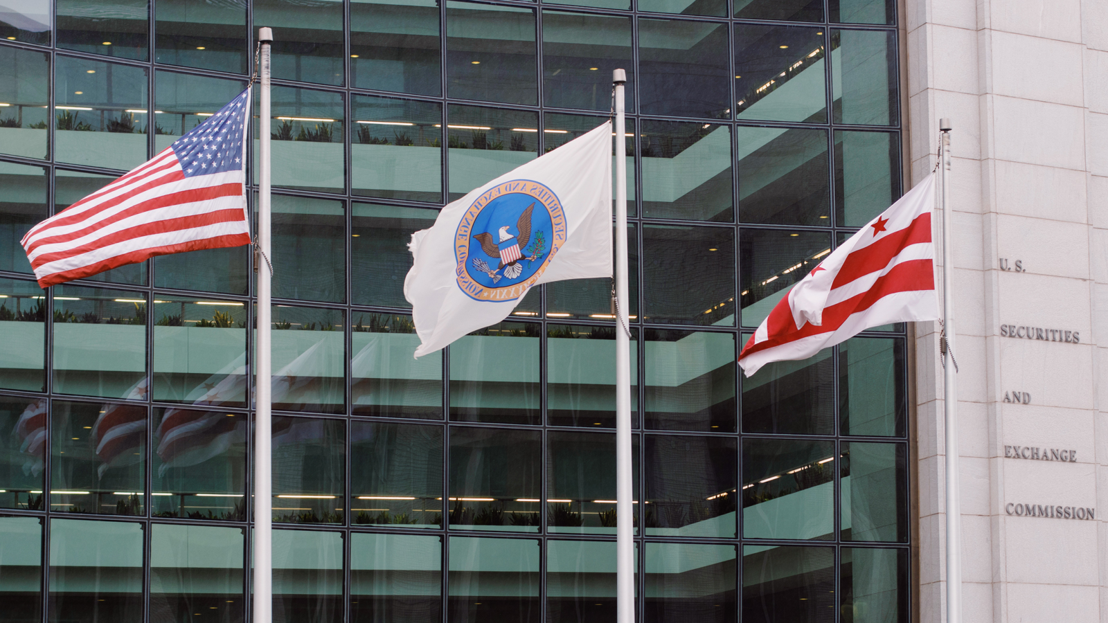 SEC Inches Closer to Dual-Share-Class Approval