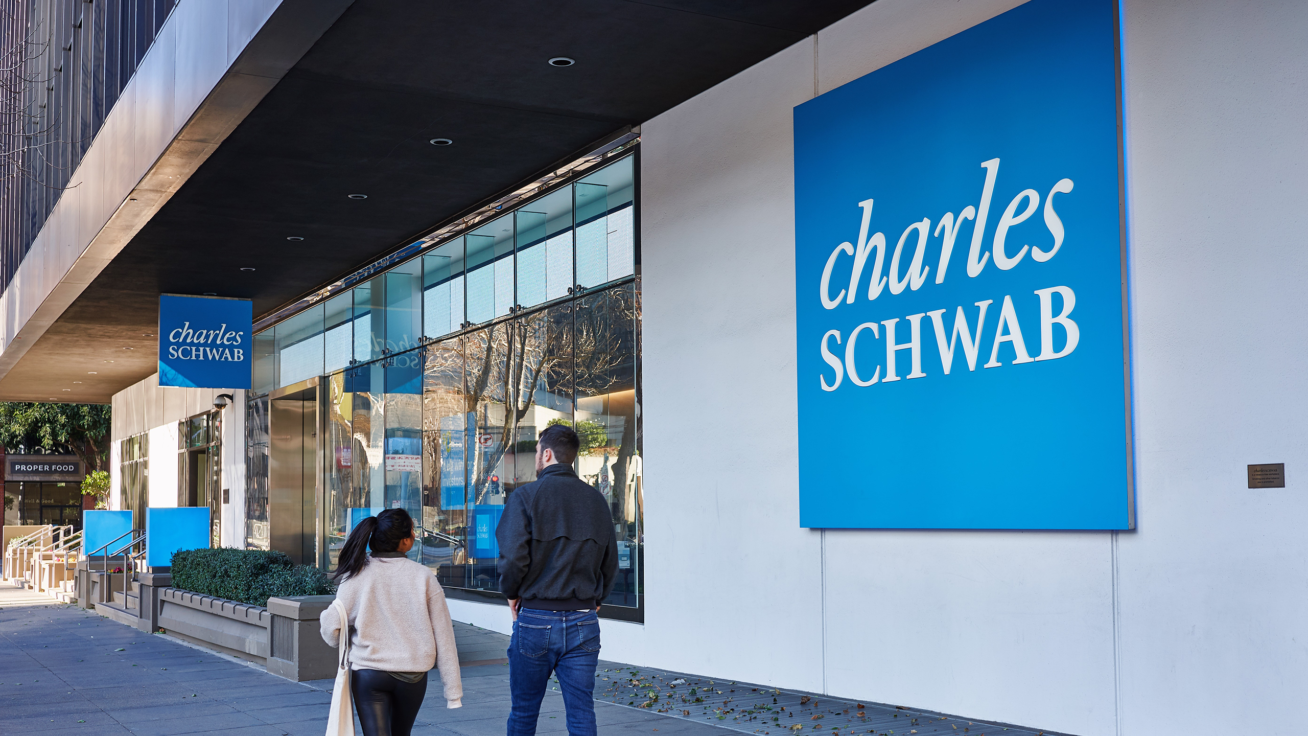 Photo of a Charles Schwab building