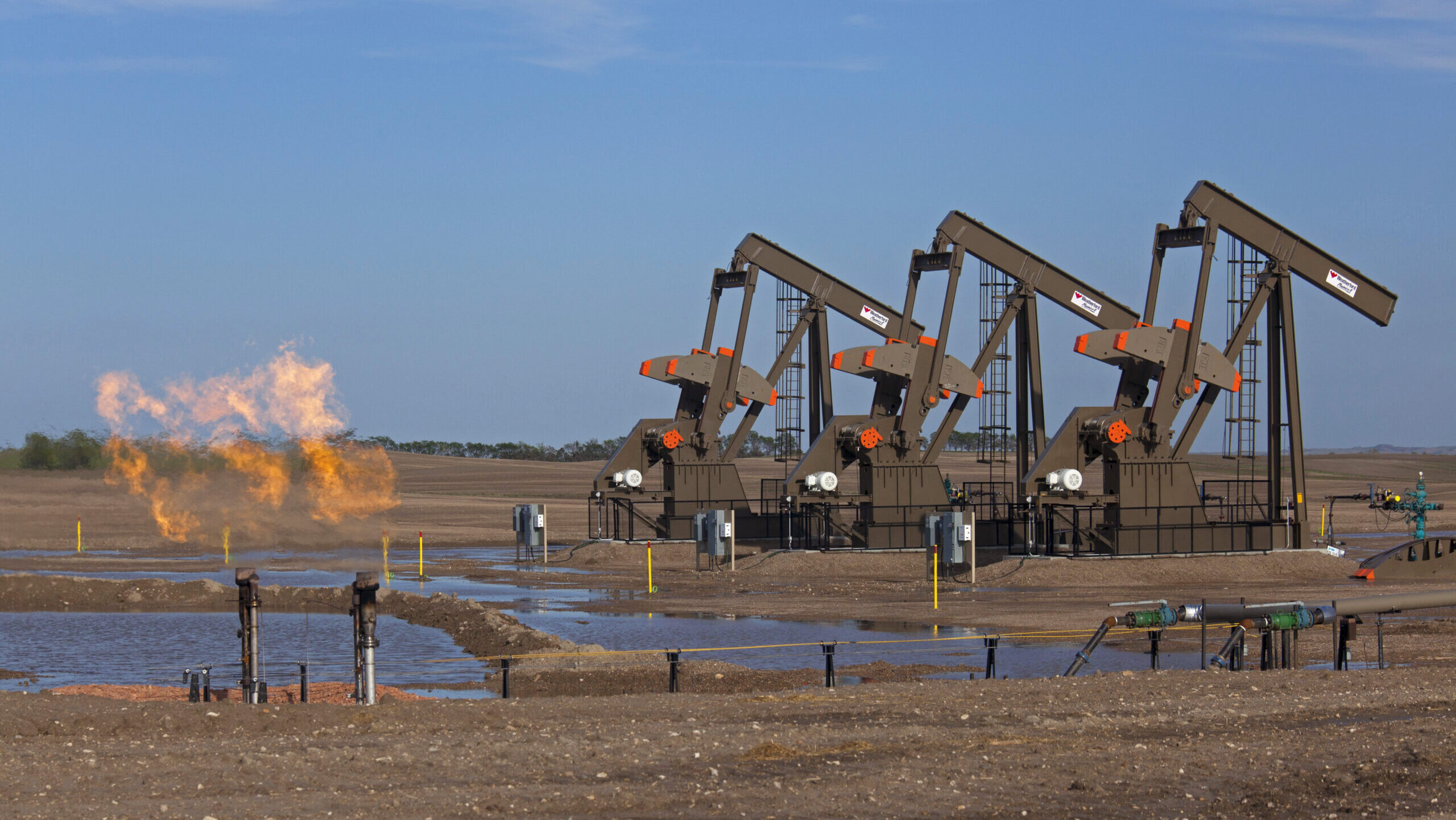 Oil Drilling Stuck Near 4-Year Lows, Thanks to Energy Policy Puzzle