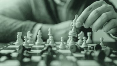 Advisors Target Diversification in 2026 Strategies as Mag 7 Risk Rises