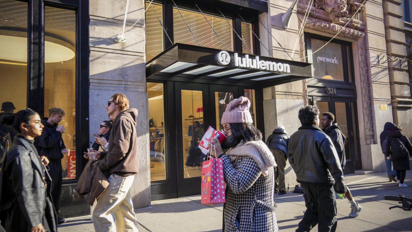 Elliott Takes $1 Billion Stake in Lululemon, Swaying CEO Search