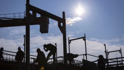 Washington Scrutinizes Builder Buybacks as Home Starts Hit Five-Year Low