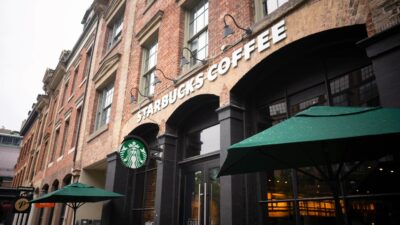 Starbucks Posts First US Sales Growth in Two Years as CEO Serves up Grande Vision
