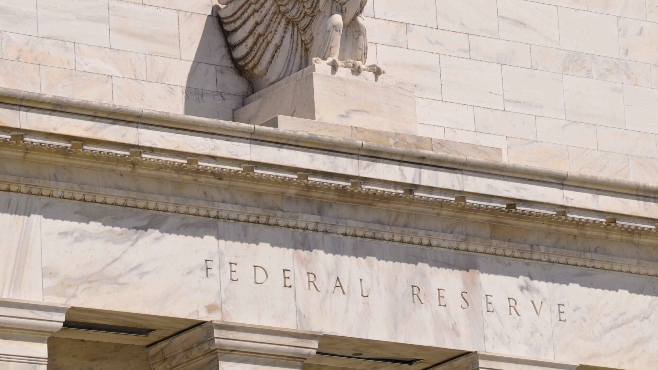 Photo of the US Federal Reserve building.