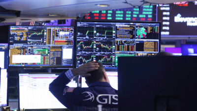 Markets Brace for 10% Correction Without ‘Defined Off-Ramp’ from US-Iran War