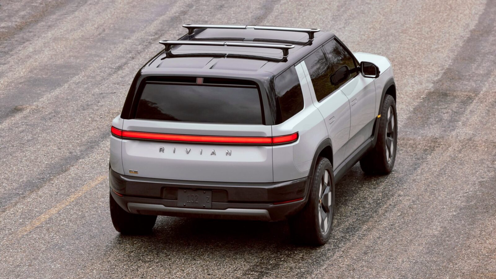 Rivian Is Gaining Ground on Tesla With New Midsize SUV