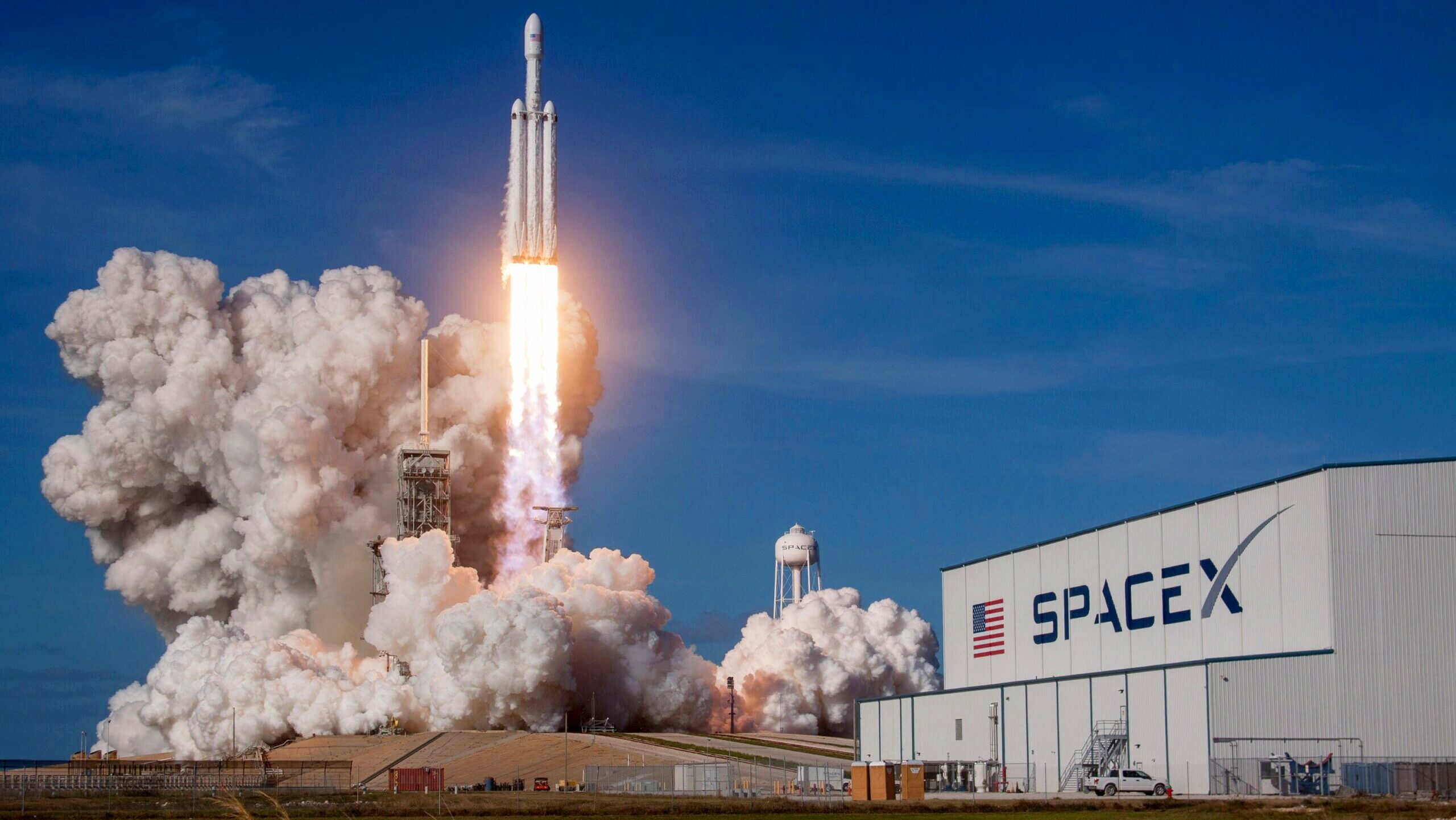A SpaceX Falcon Heavy Demo Mission is shown at launch.